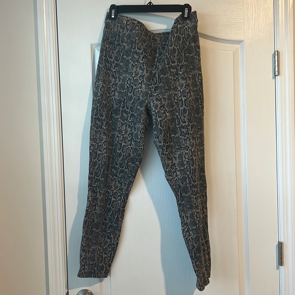Never worn, Spanx snake print jegging!